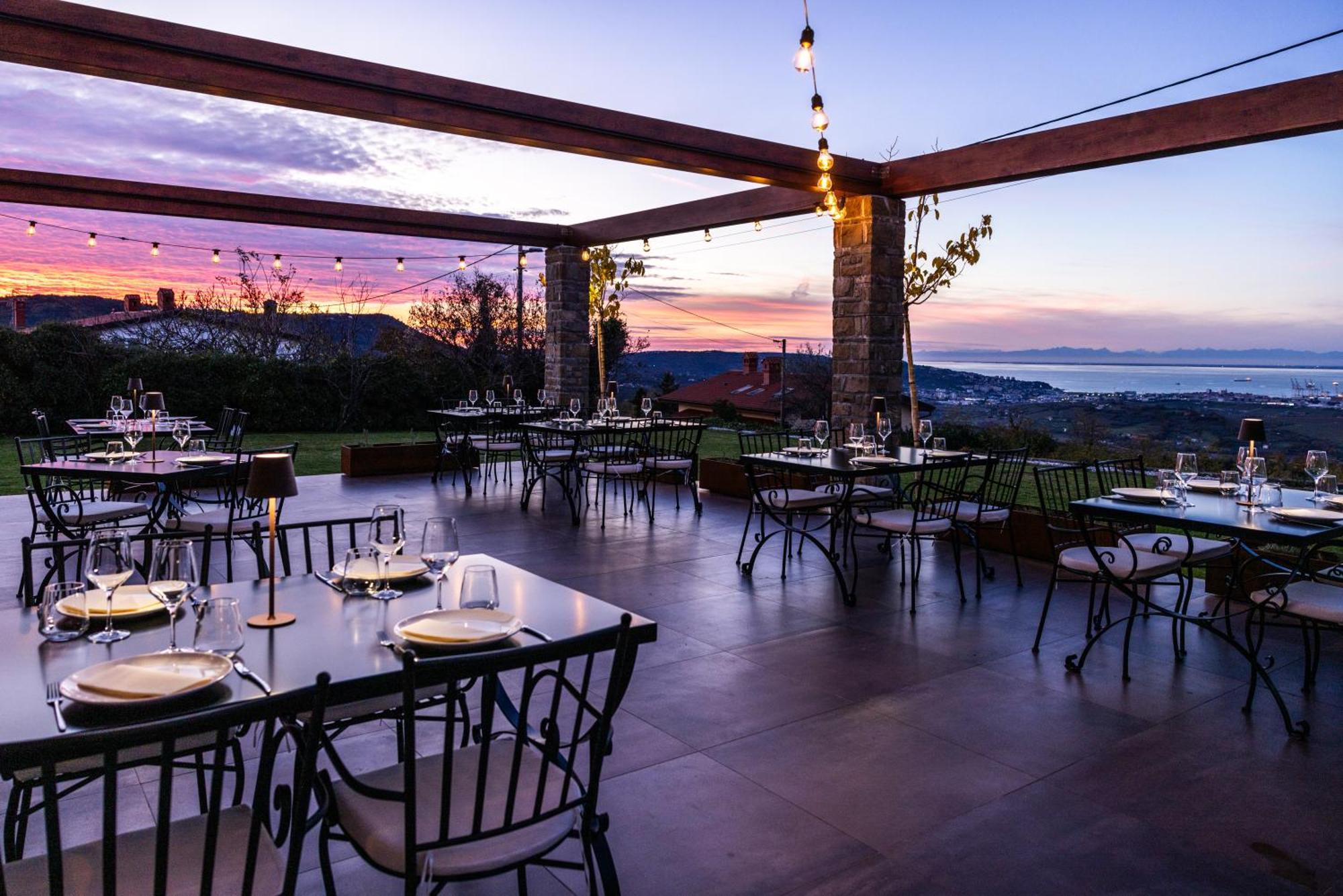 Stok - Rooms, Wine & Restaurant - Marezige, Koper Eksteriør billede